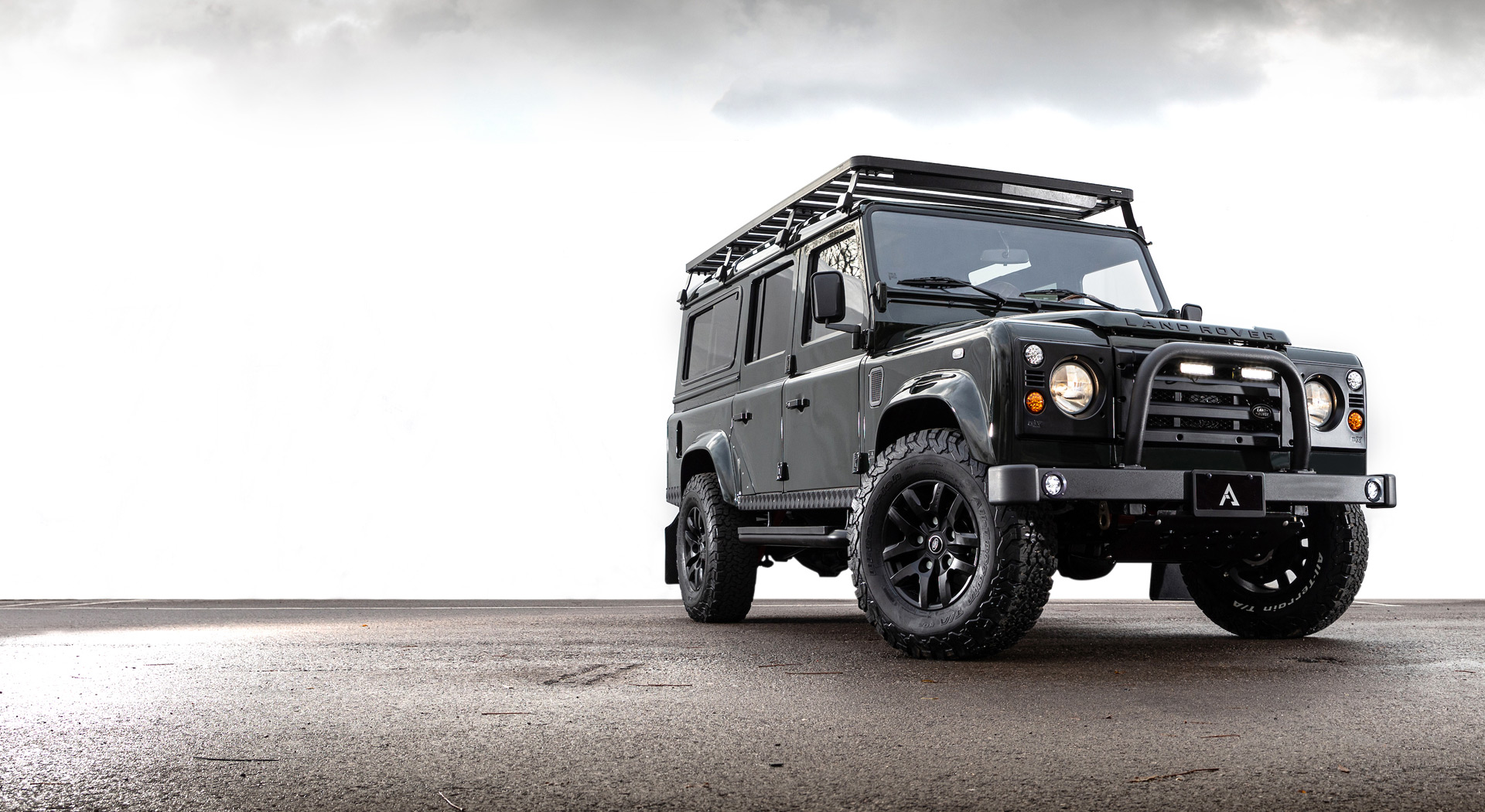 Custom Land Rover Defender for sale | Quercus | Restoration by Arkonik