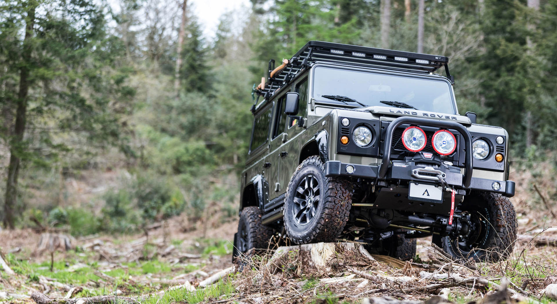 Custom Land Rover Defender | Huntsman | Restoration by Arkonik